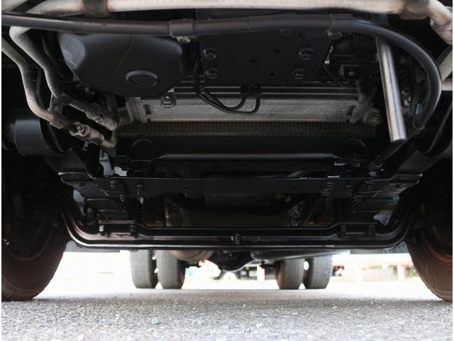 キャンター 全低床ダンプ　２ｔ　全低床強化ダンプ　５ＭＴ　衝突軽減ブレーキ付き！　車線逸脱警報装置　トラクションコントロール　新明和製ＤＲ２－０１１０ＳＹ　３方開　中間ピン　キーレス＆スペアキー　左電動格納ミラー　ＥＴＣ（40枚目）