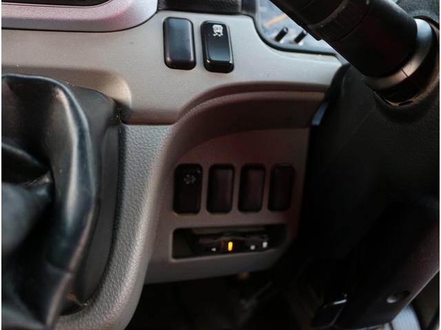 キャンター 全低床ダンプ　２ｔ　全低床強化ダンプ　５ＭＴ　衝突軽減ブレーキ付き！　車線逸脱警報装置　トラクションコントロール　新明和製ＤＲ２－０１１０ＳＹ　３方開　中間ピン　キーレス＆スペアキー　左電動格納ミラー　ＥＴＣ（57枚目）