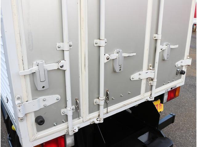 エルフトラック アルミV 1.5トン積 パネルV 三扉開カギ付 キーレス バックカメラ 室内灯ブザー アイドリングS 電格ミラー 拡声器ノボル製 ラッシングレール パブコ製 箱寸法308-164-197(50枚目)