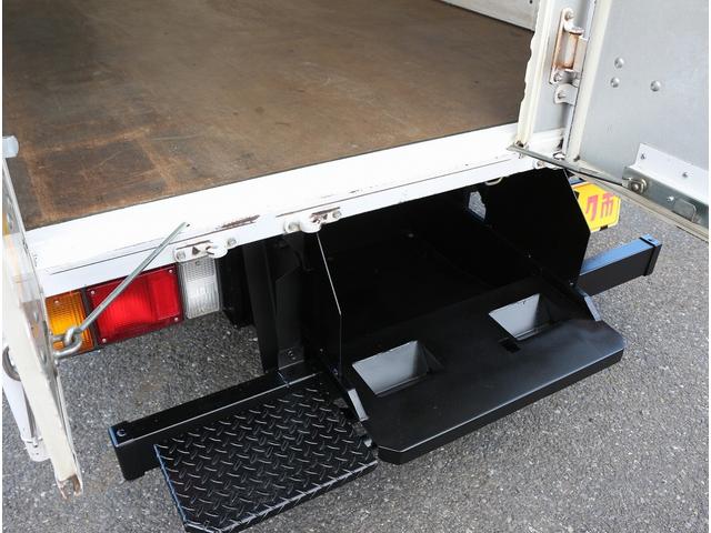 エルフトラック アルミV 1.5トン積 パネルV 三扉開カギ付 キーレス バックカメラ 室内灯ブザー アイドリングS 電格ミラー 拡声器ノボル製 ラッシングレール パブコ製 箱寸法308-164-197(52枚目)