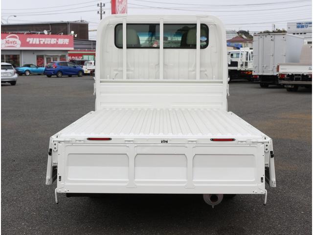 ダイナトラック 1t積載 Wキャブ 3.0ディーゼルターボ 5MT 6人乗り フォグライト付き 後輪シングルタイヤ バイザー&フロアマット 3方開 荷台寸210/160/38 普通免許対応 車両総重量3130キロ(22枚目)