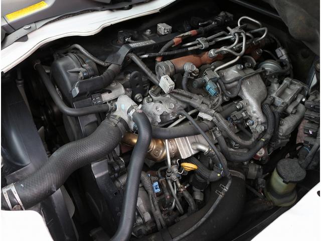 ダイナトラック 1t積載 Wキャブ 3.0ディーゼルターボ 5MT 6人乗り フォグライト付き 後輪シングルタイヤ バイザー&フロアマット 3方開 荷台寸210/160/38 普通免許対応 車両総重量3130キロ(29枚目)