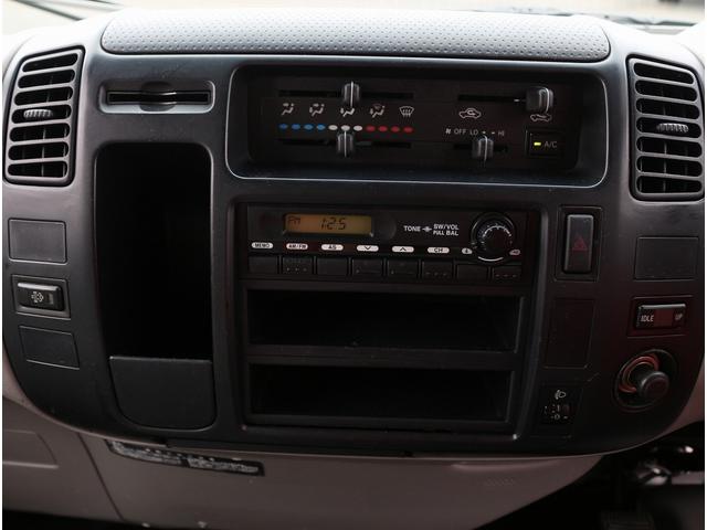 ダイナトラック 1t積載 Wキャブ 3.0ディーゼルターボ 5MT 6人乗り フォグライト付き 後輪シングルタイヤ バイザー&フロアマット 3方開 荷台寸210/160/38 普通免許対応 車両総重量3130キロ(42枚目)