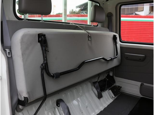 ダイナトラック 1t積載 Wキャブ 3.0ディーゼルターボ 5MT 6人乗り フォグライト付き 後輪シングルタイヤ バイザー&フロアマット 3方開 荷台寸210/160/38 普通免許対応 車両総重量3130キロ(53枚目)