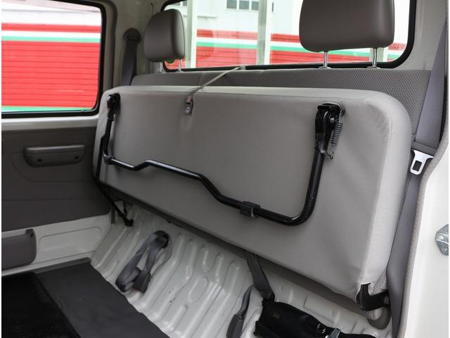 ダイナトラック 1t積載 Wキャブ 3.0ディーゼルターボ 5MT 6人乗り フォグライト付き 後輪シングルタイヤ バイザー&フロアマット 3方開 荷台寸210/160/38 普通免許対応 車両総重量3130キロ(55枚目)