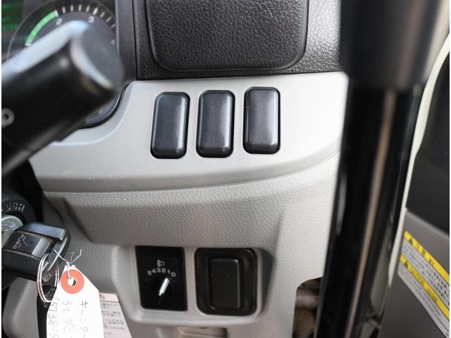 キャンター 全低床ダンプ　３０００キロ積載　ディーゼルＴＢ　５速ＭＴ　中間ピン２本　車線逸脱警報装置　キーレス　ＥＴＣ　コボレーン　荷台寸３０４－１６０－３８　最大積載量３０００キロ　車両総重量６０３５キロ（53枚目）