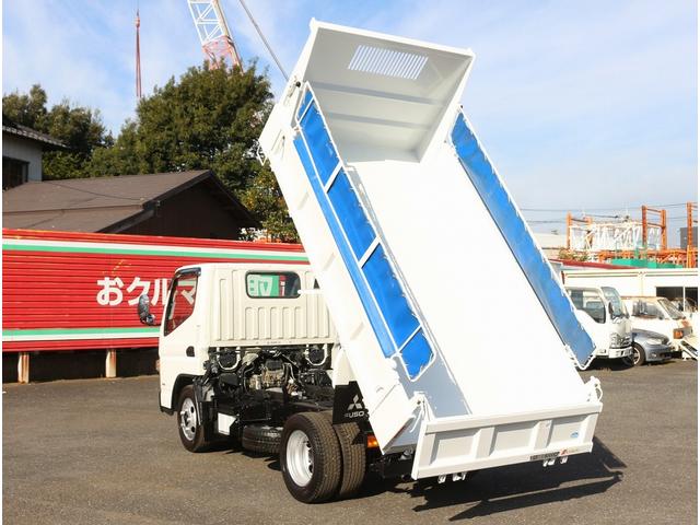 キャンター 全低床ダンプ　３０００キロ積載　ディーゼルＴＢ　５速ＭＴ　中間ピン２本　車線逸脱警報装置　キーレス　ＥＴＣ　コボレーン　荷台寸３０４－１６０－３８　最大積載量３０００キロ　車両総重量６０３５キロ（78枚目）