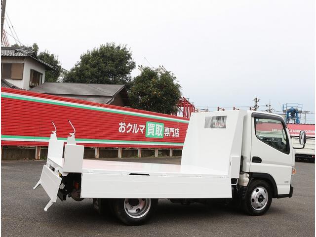 キャンター 　２ｔ積載　全低床強化ダンプ　５ＭＴ　衝突軽減ブレーキ　車線逸脱警報装置　トラクションコントロール　キーレス＆スペアキー　左電動格納ミラー　ＥＴＣ　３方開　中間ピン２本　車両総重量４９２５キロ（24枚目）