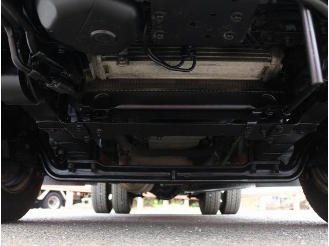 キャンター 　２ｔ積載　全低床強化ダンプ　５ＭＴ　衝突軽減ブレーキ　車線逸脱警報装置　トラクションコントロール　キーレス＆スペアキー　左電動格納ミラー　ＥＴＣ　３方開　中間ピン２本　車両総重量４９２５キロ（43枚目）