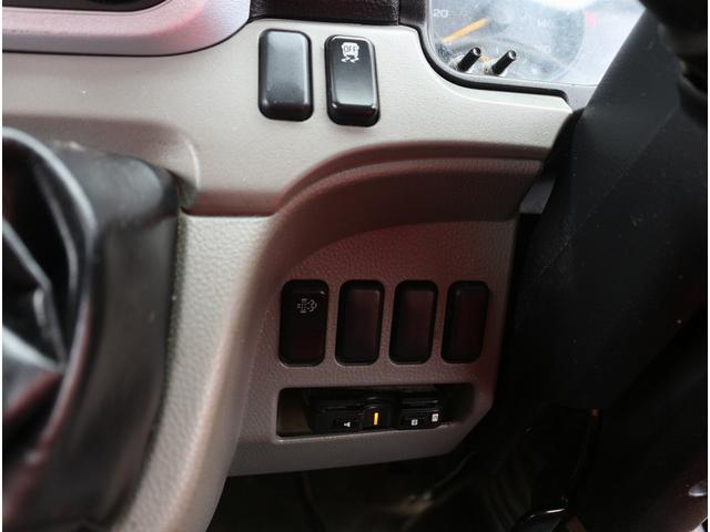 キャンター 　２ｔ積載　全低床強化ダンプ　５ＭＴ　衝突軽減ブレーキ　車線逸脱警報装置　トラクションコントロール　キーレス＆スペアキー　左電動格納ミラー　ＥＴＣ　３方開　中間ピン２本　車両総重量４９２５キロ（56枚目）