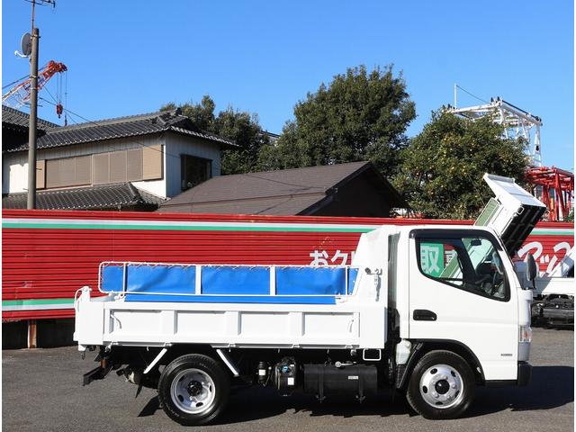 キャンター 全低床ダンプ　３ｔ　全低床強化ダンプ　５ＭＴ　車線逸脱警報装置　キーレス　ＥＴＣ　極東開発ＤＤ０２－３１　荷台寸３０４／１６０／３８　１０尺　３方開　中間ピン２本　コボレーン　ＳＴタイヤ　車両総重量６０１５キロ（11枚目）