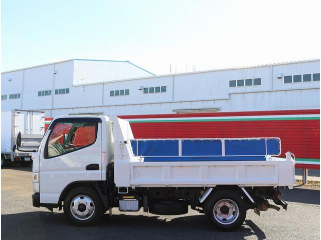 キャンター 全低床ダンプ　３ｔ　全低床強化ダンプ　５ＭＴ　車線逸脱警報装置　キーレス　ＥＴＣ　極東開発ＤＤ０２－３１　荷台寸３０４／１６０／３８　１０尺　３方開　中間ピン２本　コボレーン　ＳＴタイヤ　車両総重量６０１５キロ（17枚目）