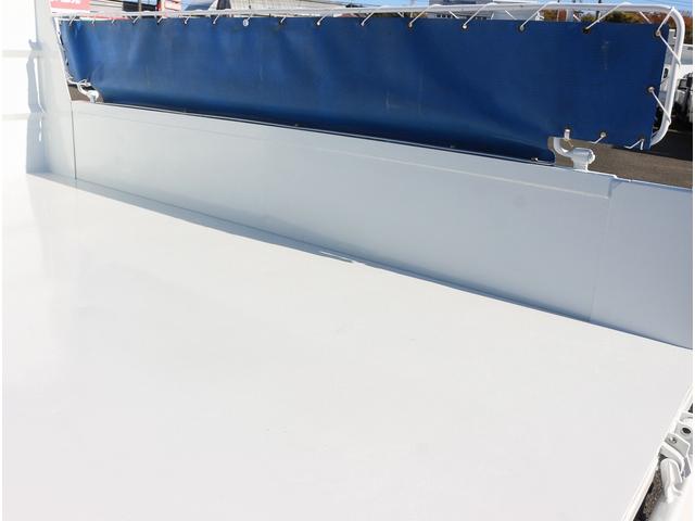 キャンター 全低床ダンプ　３ｔ　全低床強化ダンプ　５ＭＴ　車線逸脱警報装置　キーレス　ＥＴＣ　極東開発ＤＤ０２－３１　荷台寸３０４／１６０／３８　１０尺　３方開　中間ピン２本　コボレーン　ＳＴタイヤ　車両総重量６０１５キロ（21枚目）