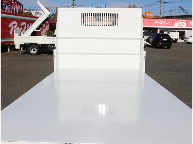 キャンター 全低床ダンプ　３ｔ　全低床強化ダンプ　５ＭＴ　車線逸脱警報装置　キーレス　ＥＴＣ　極東開発ＤＤ０２－３１　荷台寸３０４／１６０／３８　１０尺　３方開　中間ピン２本　コボレーン　ＳＴタイヤ　車両総重量６０１５キロ（27枚目）