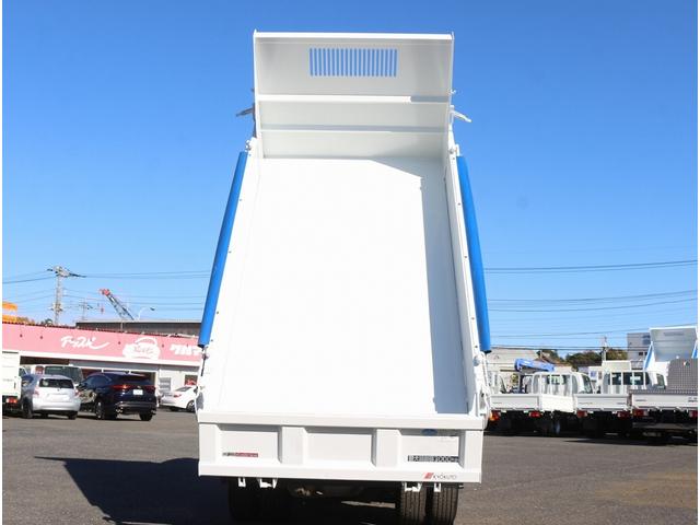 キャンター 全低床ダンプ　３ｔ　全低床強化ダンプ　５ＭＴ　車線逸脱警報装置　キーレス　ＥＴＣ　極東開発ＤＤ０２－３１　荷台寸３０４／１６０／３８　１０尺　３方開　中間ピン２本　コボレーン　ＳＴタイヤ　車両総重量６０１５キロ（39枚目）