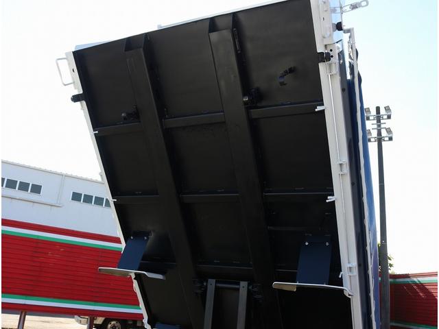 キャンター 全低床ダンプ　３ｔ　全低床強化ダンプ　５ＭＴ　車線逸脱警報装置　キーレス　ＥＴＣ　極東開発ＤＤ０２－３１　荷台寸３０４／１６０／３８　１０尺　３方開　中間ピン２本　コボレーン　ＳＴタイヤ　車両総重量６０１５キロ（41枚目）