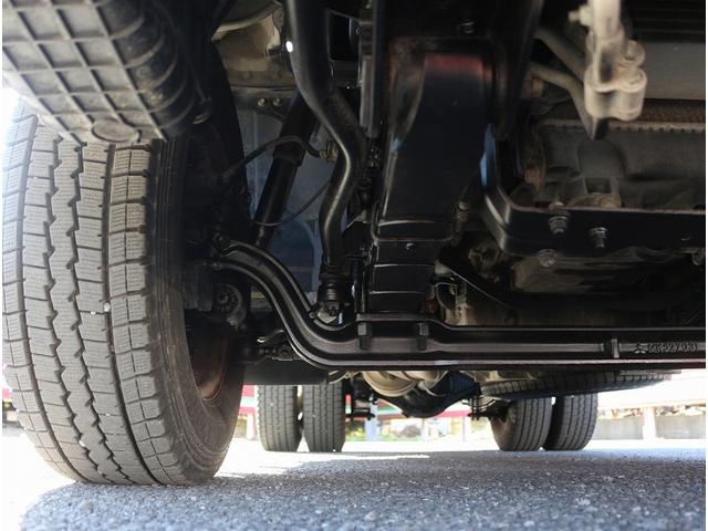 キャンター 全低床ダンプ　３ｔ　全低床強化ダンプ　５ＭＴ　車線逸脱警報装置　キーレス　ＥＴＣ　極東開発ＤＤ０２－３１　荷台寸３０４／１６０／３８　１０尺　３方開　中間ピン２本　コボレーン　ＳＴタイヤ　車両総重量６０１５キロ（48枚目）