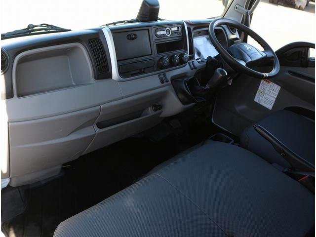 キャンター 全低床ダンプ　３ｔ　全低床強化ダンプ　５ＭＴ　車線逸脱警報装置　キーレス　ＥＴＣ　極東開発ＤＤ０２－３１　荷台寸３０４／１６０／３８　１０尺　３方開　中間ピン２本　コボレーン　ＳＴタイヤ　車両総重量６０１５キロ（67枚目）