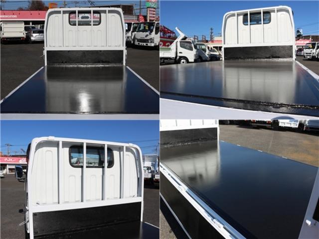 キャンター 　垂直パワーゲート　平ボディ三方開　２．９５トン積　集中ドアロック　レザー調シートカバー　荷台鉄板張り　電格ミラー　　コーナーライト　ドラレコ　荷台寸法３０７－１６０－３２　リフト寸法１１３－１５８（7枚目）