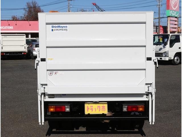 キャンター 　垂直パワーゲート　平ボディ三方開　２．９５トン積　集中ドアロック　レザー調シートカバー　荷台鉄板張り　電格ミラー　　コーナーライト　ドラレコ　荷台寸法３０７－１６０－３２　リフト寸法１１３－１５８（26枚目）