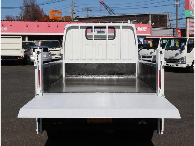 キャンター 　垂直パワーゲート　平ボディ三方開　２．９５トン積　集中ドアロック　レザー調シートカバー　荷台鉄板張り　電格ミラー　　コーナーライト　ドラレコ　荷台寸法３０７－１６０－３２　リフト寸法１１３－１５８（27枚目）