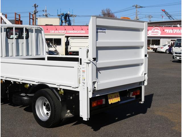キャンター 　垂直パワーゲート　平ボディ三方開　２．９５トン積　集中ドアロック　レザー調シートカバー　荷台鉄板張り　電格ミラー　　コーナーライト　ドラレコ　荷台寸法３０７－１６０－３２　リフト寸法１１３－１５８（36枚目）