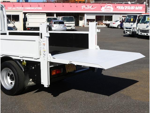 キャンター 　垂直パワーゲート　平ボディ三方開　２．９５トン積　集中ドアロック　レザー調シートカバー　荷台鉄板張り　電格ミラー　　コーナーライト　ドラレコ　荷台寸法３０７－１６０－３２　リフト寸法１１３－１５８（37枚目）