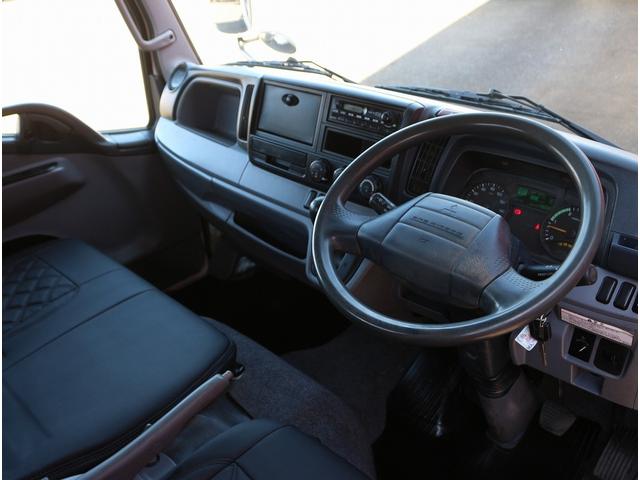 キャンター 　垂直パワーゲート　平ボディ三方開　２．９５トン積　集中ドアロック　レザー調シートカバー　荷台鉄板張り　電格ミラー　　コーナーライト　ドラレコ　荷台寸法３０７－１６０－３２　リフト寸法１１３－１５８（42枚目）