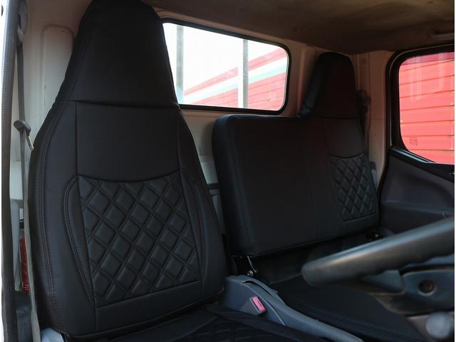 キャンター 　垂直パワーゲート　平ボディ三方開　２．９５トン積　集中ドアロック　レザー調シートカバー　荷台鉄板張り　電格ミラー　　コーナーライト　ドラレコ　荷台寸法３０７－１６０－３２　リフト寸法１１３－１５８（45枚目）