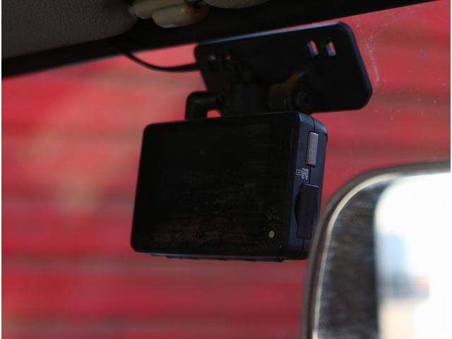 キャンター 　垂直パワーゲート　平ボディ三方開　２．９５トン積　集中ドアロック　レザー調シートカバー　荷台鉄板張り　電格ミラー　　コーナーライト　ドラレコ　荷台寸法３０７－１６０－３２　リフト寸法１１３－１５８（54枚目）