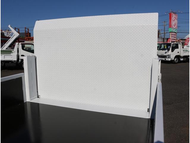 キャンター 　垂直パワーゲート　平ボディ三方開　２．９５トン積　集中ドアロック　レザー調シートカバー　荷台鉄板張り　電格ミラー　　コーナーライト　ドラレコ　荷台寸法３０７－１６０－３２　リフト寸法１１３－１５８（65枚目）