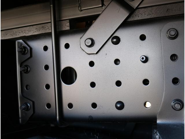 キャンター 　垂直パワーゲート　平ボディ三方開　２．９５トン積　集中ドアロック　レザー調シートカバー　荷台鉄板張り　電格ミラー　　コーナーライト　ドラレコ　荷台寸法３０７－１６０－３２　リフト寸法１１３－１５８（68枚目）