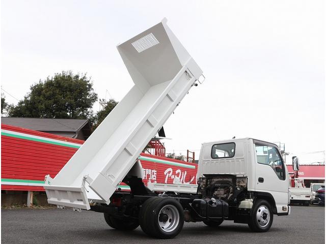 エルフトラック 強化フルフラットローダンプ　２ｔ　フルフラットロー　強化ダンプ　５ＭＴ　メッキパーツ　荷台寸３０４／１６０　３方開　中間ピン２本　極東開発製　キーレス＆スペアキー　坂道発進補助装置　ＥＴＣ　ＡＳＲ　車両総重量４９０５キロ（32枚目）