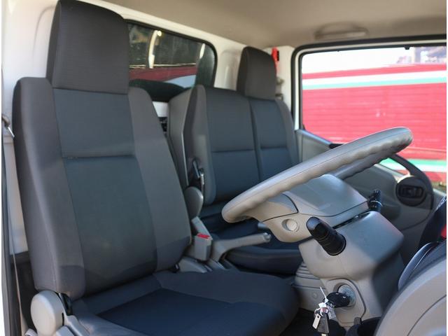 アトラストラック フルスーパーローＤＸ　３．０ディーゼルターボ　２ｔ　全低床フルスーパーロー　平ボディ　６ＭＴ　ＥＨＳ坂道発進補助装置　メモリーナビ　キーレス＆スペアキー　左電動格納ミラー　荷台寸３１０／１６１／３８　テールゲートチェーン（37枚目）