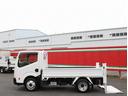 フルスーパーローＤＸ　２ｔ　フルスーパーロー　全低床　垂直パワーゲート　リフト能力６００キロ　６ＭＴ　ＥＨＳ坂道発進補助装置　メモリーナビ　ＥＴＣ　左電動格納ミラ　キーレス＆スペアキ　新明和製リフト　車両総重量４４６５キロ（27枚目）