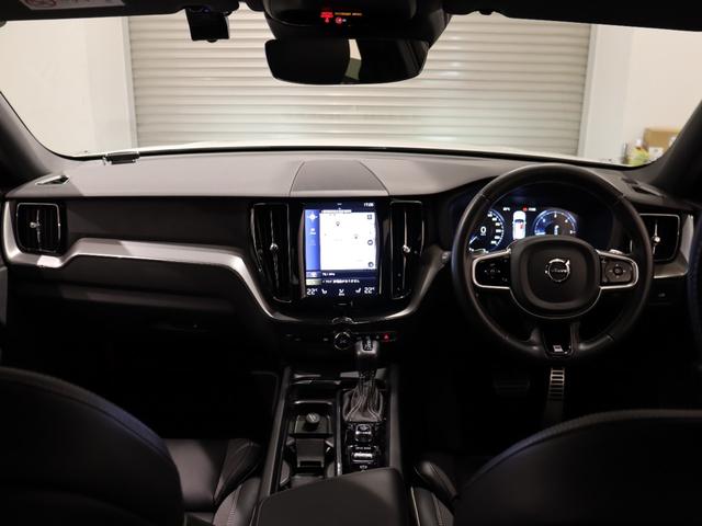 ＸＣ６０ Ｄ４　ＡＷＤ　Ｒデザイン　衝突軽減ブレーキ　ＡＣＣ　ＣａｒＰｌａｙ　３６０°カメラ　ＢＬＩＳ　純正ナビＴＶ　ＥＴＣ　ＬＥＤ　パワーシート／ヒーター／メモリ　純正１９ＡＷ　ルーフレール　社外ドライブレコーダー（4枚目）