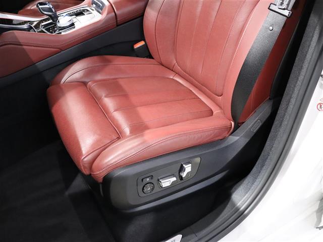 Ｘ６ ｘＤｒｉｖｅ　３５ｄ　Ｍスポーツ　赤革　サンルーフ　ｈａｒｍａｎ／ｋａｒｄｏｎ　純正ナビ　フルセグＴＶ　ＨＵＤ　ＡＣＣ　ＬＫＡ　ＢＳＭ　衝突軽減ブレーキ　コンフォートＰＫＧ　ベンチレーション　シートヒーター　マッサージ　プラスＰＫＧ（33枚目）