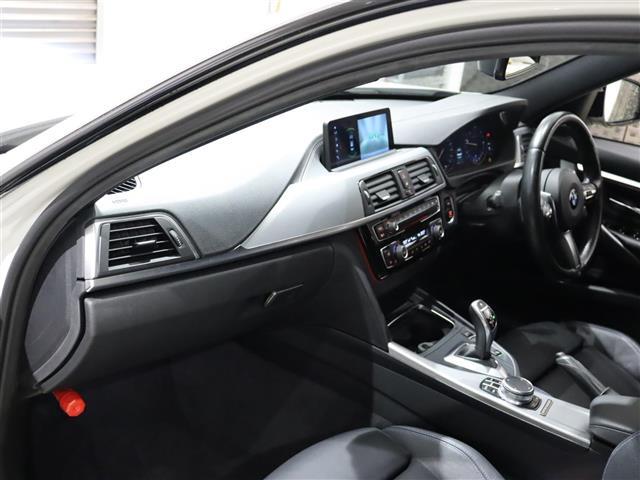 ３シリーズ ３２０ｄ　純正ナビ　ダコタブラックレザーシート　インナーブラックＬＥＤヘッドライト　ＡＣＣ　ＬＫＡ　ＢＳＭ　衝突軽減ブレーキ　前席シートヒーター　ドラレコ　バックカメラ　パドルシフト　メモリーシート　スペアキー（25枚目）