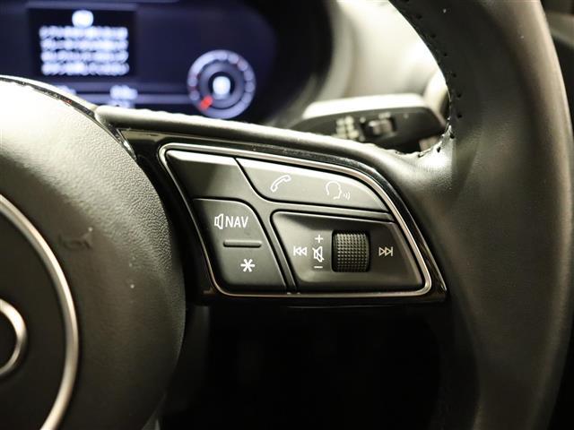 Ａ３ スポーツバック３０ＴＦＳＩ　純正ナビ　フルセグＴＶ・ＣＤ・ＤＶＤ　バーチャルコックピット　Ａｕｄｉプレセンス　Ａｕｄｉサイドアシスト　ＡＣＣ　ＬＫＡ　衝突軽減ブレーキ　バックカメラ　ＥＴＣ２．０　純正１６インチＡＷ　スペアキー（15枚目）