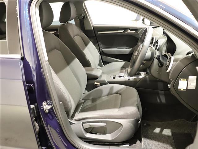 Ａ３ スポーツバック３０ＴＦＳＩ　純正ナビ　フルセグＴＶ・ＣＤ・ＤＶＤ　バーチャルコックピット　Ａｕｄｉプレセンス　Ａｕｄｉサイドアシスト　ＡＣＣ　ＬＫＡ　衝突軽減ブレーキ　バックカメラ　ＥＴＣ２．０　純正１６インチＡＷ　スペアキー（22枚目）