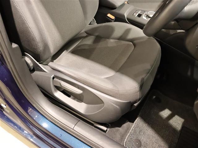 Ａ３ スポーツバック３０ＴＦＳＩ　純正ナビ　フルセグＴＶ・ＣＤ・ＤＶＤ　バーチャルコックピット　Ａｕｄｉプレセンス　Ａｕｄｉサイドアシスト　ＡＣＣ　ＬＫＡ　衝突軽減ブレーキ　バックカメラ　ＥＴＣ２．０　純正１６インチＡＷ　スペアキー（24枚目）