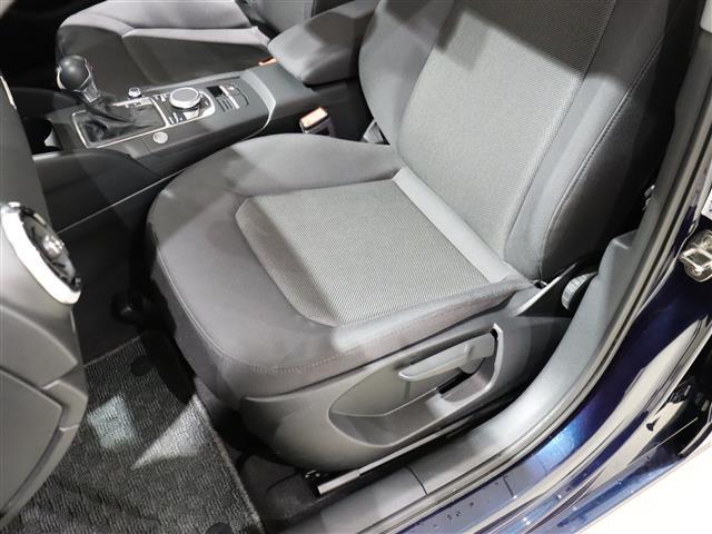 Ａ３ スポーツバック３０ＴＦＳＩ　純正ナビ　フルセグＴＶ・ＣＤ・ＤＶＤ　バーチャルコックピット　Ａｕｄｉプレセンス　Ａｕｄｉサイドアシスト　ＡＣＣ　ＬＫＡ　衝突軽減ブレーキ　バックカメラ　ＥＴＣ２．０　純正１６インチＡＷ　スペアキー（28枚目）