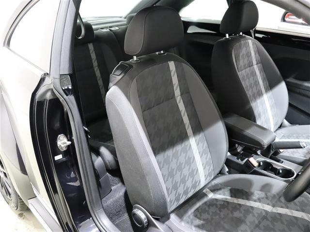 ザ・ビートル デザイン 純正ナビ フルセグTV・DVD・CD ドライブレコーダー前後 衝突軽減ブレーキ BSM バックカメラ LEDヘッドライト O・ZRACING製17インチAW ETC ISOFIX スペアキー(19枚目)