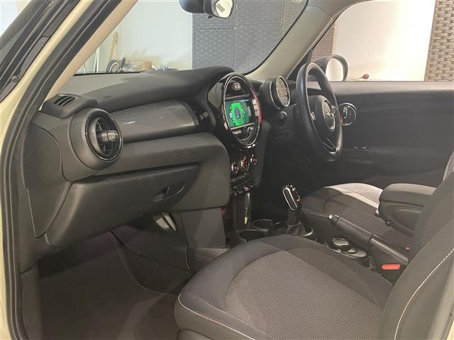 MINI クーパー ペッパーPKG インテリジェントセーフティ ナビ TV BT USB DVD ETC2.0バックカメラ コーナーセンサー 前後どれレコ アンビエントライト アイドリングストップ スマートキーx2(26枚目)