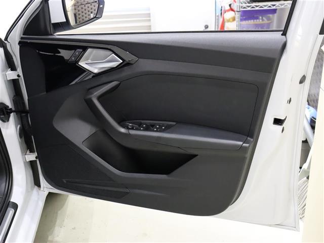 Ａ１スポーツバック ２５ＴＦＳＩ　アドバンスド　純正ナビ　Ｃａｒｐｌａｙ　バーチャルコックピット　衝突軽減ブレーキ　ＡＣＣ　ＢＳＭ　ＬＫＡ　バックカメラ　前席シートヒーター　前後ドライブレコーダー　オートハイビーム　ＥＴＣ２．０　ＬＥＤヘッドライト（19枚目）