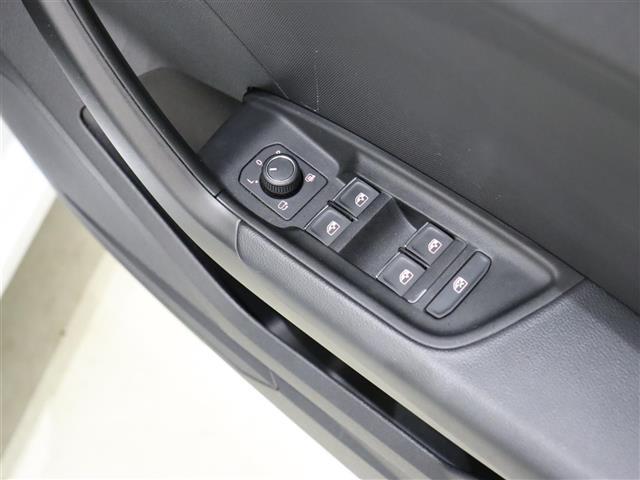 Ａ１スポーツバック ２５ＴＦＳＩ　アドバンスド　純正ナビ　Ｃａｒｐｌａｙ　バーチャルコックピット　衝突軽減ブレーキ　ＡＣＣ　ＢＳＭ　ＬＫＡ　バックカメラ　前席シートヒーター　前後ドライブレコーダー　オートハイビーム　ＥＴＣ２．０　ＬＥＤヘッドライト（20枚目）