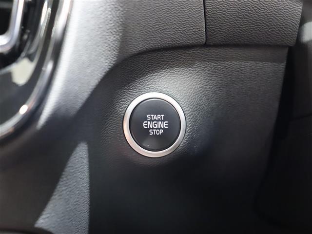 ＸＣ４０ Ｂ４　ＡＷＤ　インスクリプション　赤革　ｈａｍａｎ／ｋａｒｄｏｎ　３６０°カメラ　ＳＲ　ＡＣＣ　クリスタルシフトノブ　ワイヤレス充電　パワーシート／ヒーター　電動リアゲート　ＬＥＤ　純正ナビＴＶ　純正１９ＡＷ　ＥＴＣ　ＢＳＭ　ＬＫＡ（10枚目）