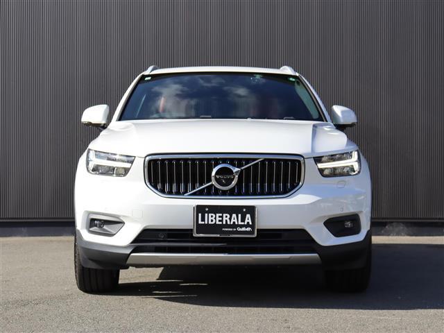 ＸＣ４０ Ｂ４　ＡＷＤ　インスクリプション　赤革　ｈａｍａｎ／ｋａｒｄｏｎ　３６０°カメラ　ＳＲ　ＡＣＣ　クリスタルシフトノブ　ワイヤレス充電　パワーシート／ヒーター　電動リアゲート　ＬＥＤ　純正ナビＴＶ　純正１９ＡＷ　ＥＴＣ　ＢＳＭ　ＬＫＡ（31枚目）