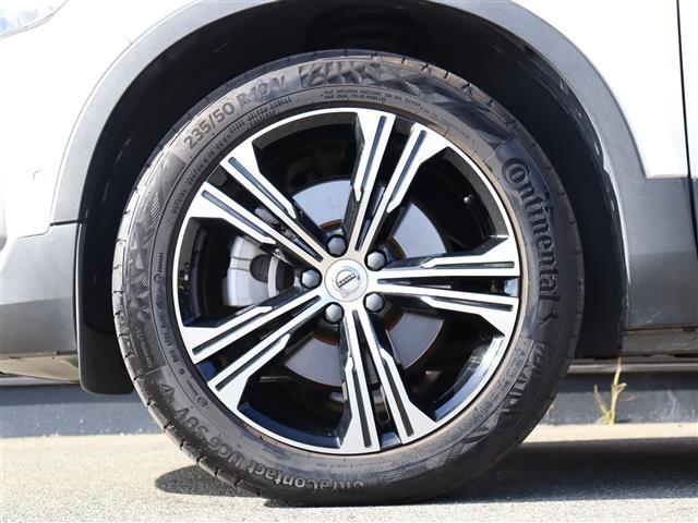 ＸＣ４０ Ｂ４　ＡＷＤ　インスクリプション　赤革　ｈａｍａｎ／ｋａｒｄｏｎ　３６０°カメラ　ＳＲ　ＡＣＣ　クリスタルシフトノブ　ワイヤレス充電　パワーシート／ヒーター　電動リアゲート　ＬＥＤ　純正ナビＴＶ　純正１９ＡＷ　ＥＴＣ　ＢＳＭ　ＬＫＡ（37枚目）