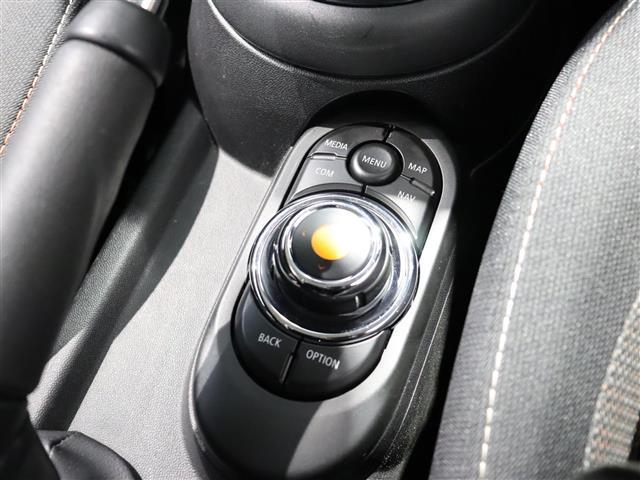 ＭＩＮＩ ヴィクトリア　純正ナビ　衝突軽減ブレーキ　前後ドライブレコーダー　ユニオンジャックリアランプ　ＬＫＡ　オートライト　アイドリングストップ　ＬＥＤヘッドライト　純正アルミホイール　ＵＳＢ　ＥＴＣ　スペアキー（7枚目）
